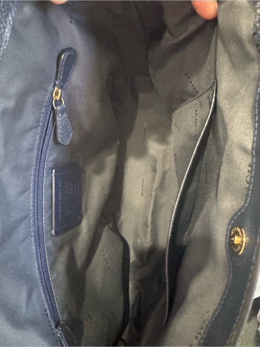 💙Coach Edie 31 Pebbled Leather Shoulder Bag Navy Blue Gold Hardware Crossbody - Picture 6 of 16